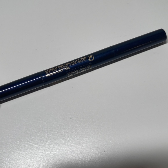 READ Estee Lauder AUTOMATIC Lip Pencil DUO Lipstick Liner in FIG 21 TESTER - Picture 2 of 9